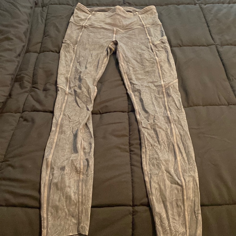 Lululemon wunder under